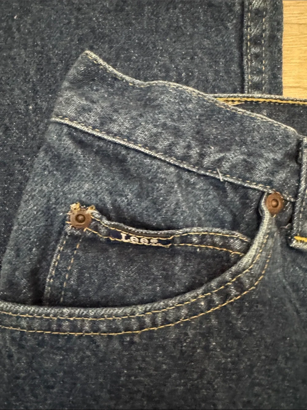 Lee classic dark